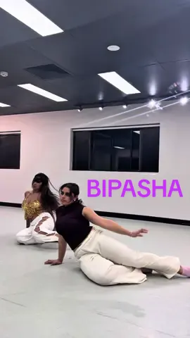 MISSS GURLLL @Anjana Chandran choreos never misss❤️‍🔥 #viral #bipasha #fyp #dance #bollywood 