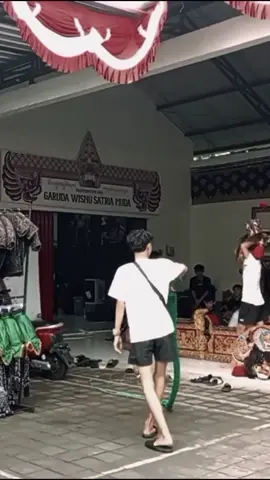 bau bau mau jadi bopo nih🤭#isal#fouryou#gwsmlovers👹 #lewatberanda #fypviralシ  ib:@ngganyik_team.off 