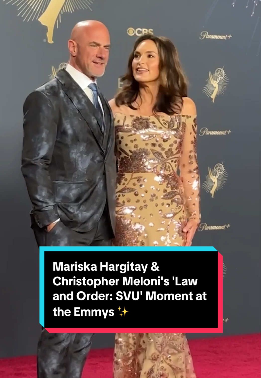 Nothing better than a #LawandOrder: SVU moment with Olivia Benson and Elliot Stabler — #MariskaHargitay and #ChristopherMeloni — at the #Emmys. 🫶 #Emmys2025 