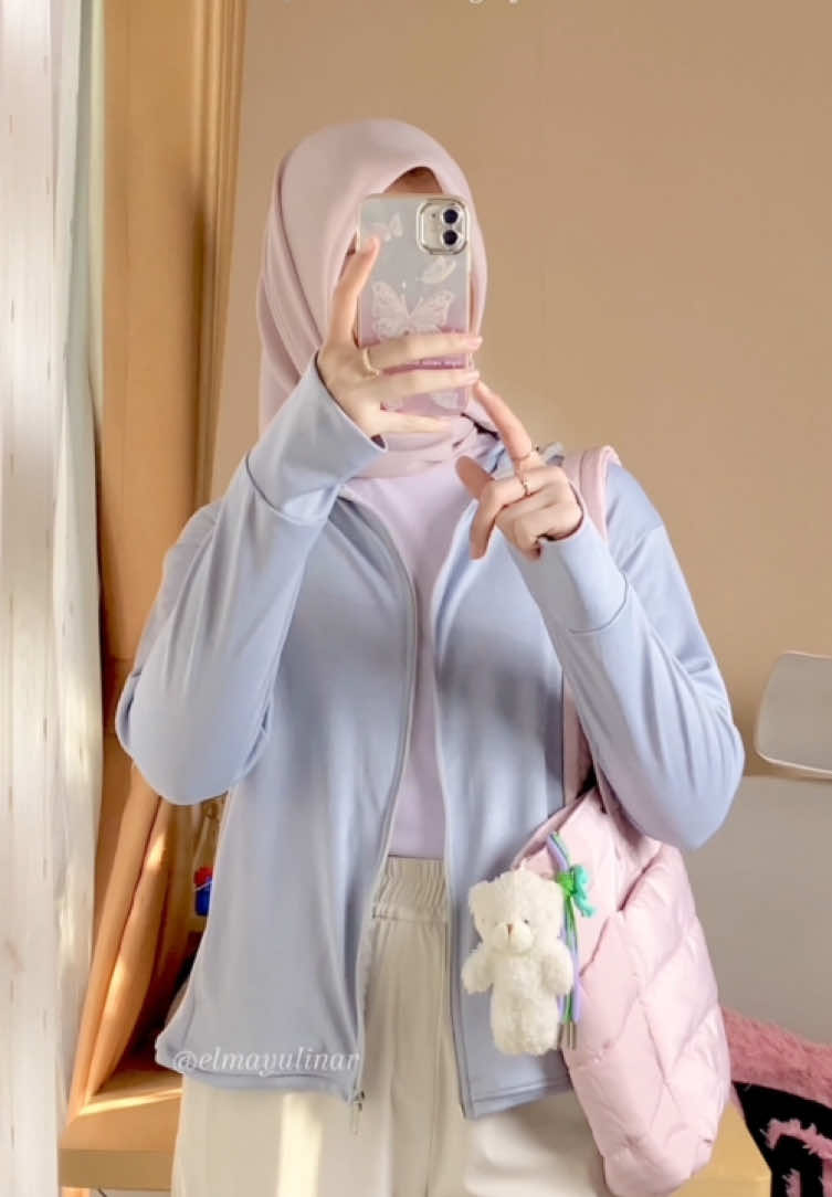 jaketnya nyaman banget dipake buat olahraga🥰 #OOTD #jaketolahraga #olahraga #jaketwanita #pakaianolahraga 