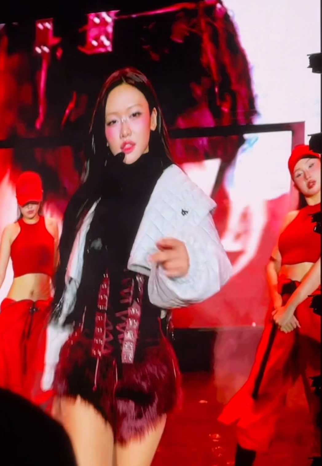 【EXSH D1】Run - Yeolan với Aza xinh vãiii 😭😭😭 #exshconcert #emxinhsayhi 