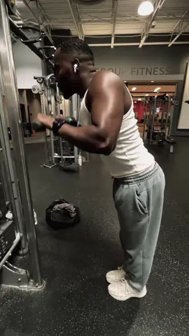 One thing I learned about fitness: small reps → big results. #ConsistencyWins #GymLife #fyp 