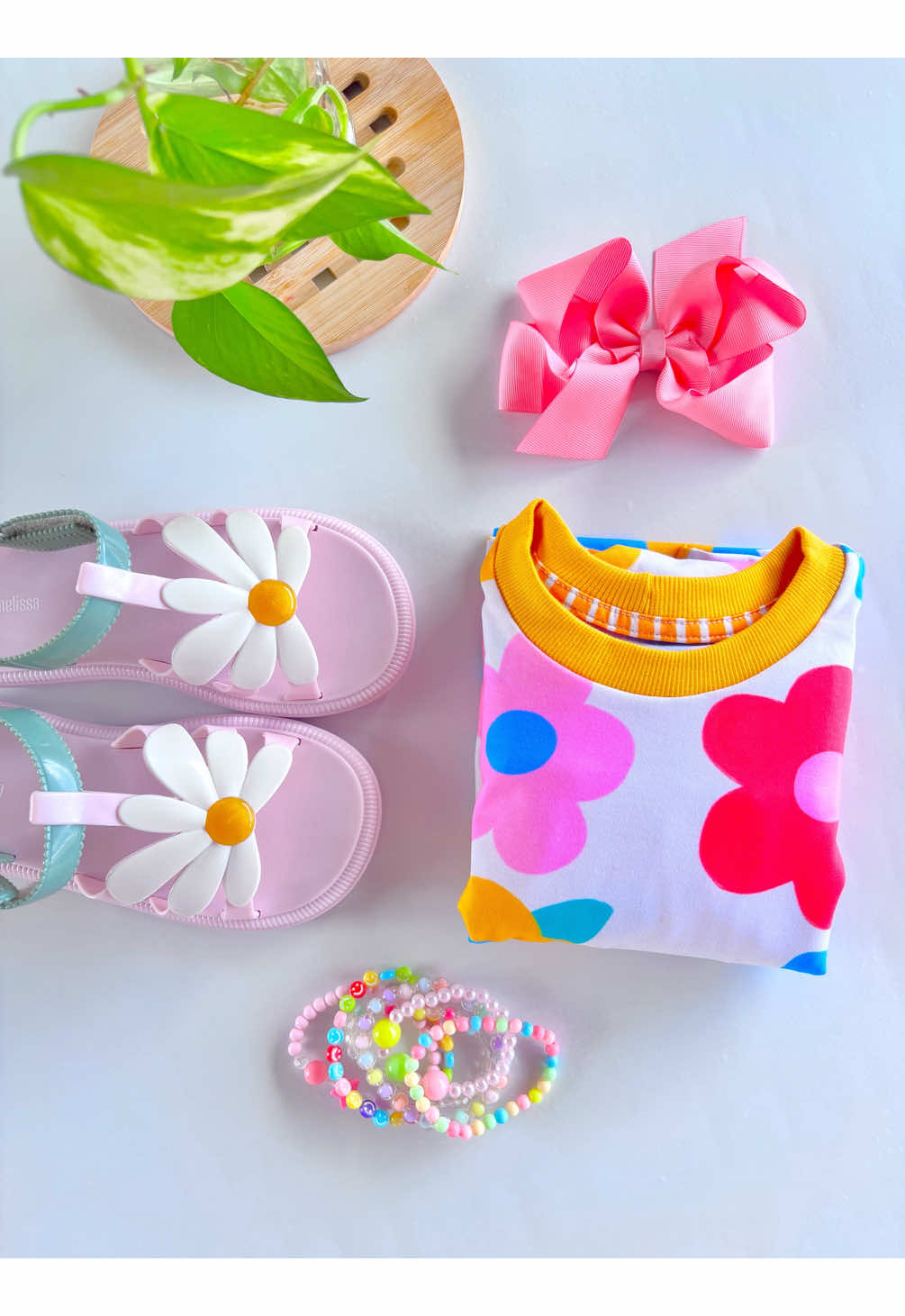 Um look elegante, carregado de tendência sem deixar de ter carinha de criança? Você encontra aqui na Piquenique Kids. . Enviamos para todo Brasil  Parcelamos suas compras  . #modainfantil #maedemenina #MiniFashionista #lookinfantil #maternidade 