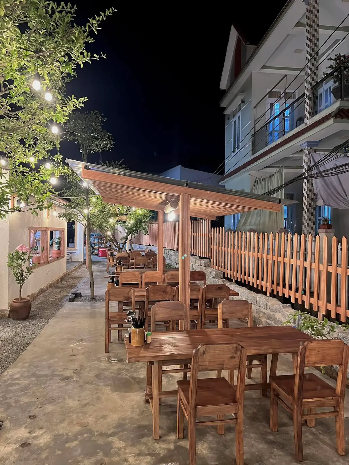 🔥 Quán ăn đa dạng cực xịn 🍜 Có mì cay chuẩn vị, bún đậu mắm tôm ngon bá cháy 🥢 🌿 Không gian mát mẻ chill, đúng gu GenZ sống ảo 📸 📍 Hoài Hương cũ, không đi là phí đó nha 😍 #phuongbongson #hoainhon #binhdinh #xhuong #xhtiktok 