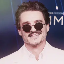 Kinda crazy how they accidentally gave Pedro’s Emmy to a random?? - #pedropascal #pedropascaledit #joelmiller #javierpeña #mandolorian #fyppppppppppppppppppppppp #fypシ゚viral #fakeeverything #orignalcontent 