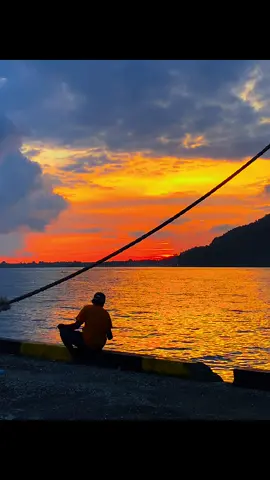 #lagutimur #storytimur #sunset #sunsetvibes #soundtimur 