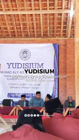 Dokumentasi YUDISIUM  Mahad Aly As Syamsuriyah  Pondok Pesantren Tarbiyatul Ulum Pekuwon, Rengel, Tuban ______________________________________________________________________________________________________ Dapatkan informasi tentang Pondok Pesantren Tarbiyatul Ulum Pekuwon Rengel Tuban di akun resmi kami : 📱 *Media Sosial:* *Website  https://pondokpekuwon.com/ *Facebook  https://www.facebook.com/Pondok.Pekuwon *Instagram  https://www.instagram.com/pondok_pekuwon?igsh=MXR2cWtlMzhjMnVwMw== *YouTube  https://youtube.com/@pondokpekuwon?si=3TGMxjzrpj8P1STg *Tiktok  https://www.tiktok.com/@pondok_pekuwon?_t=ZS-8vKgi8i38Ls