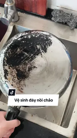 Các bác nhớ đun thật nóng hãy xịt lên thì mới hiệu quả nha #hoaihayho #reviewdogiadung #drnatro #tayxoongnoi #chaitaydanang 