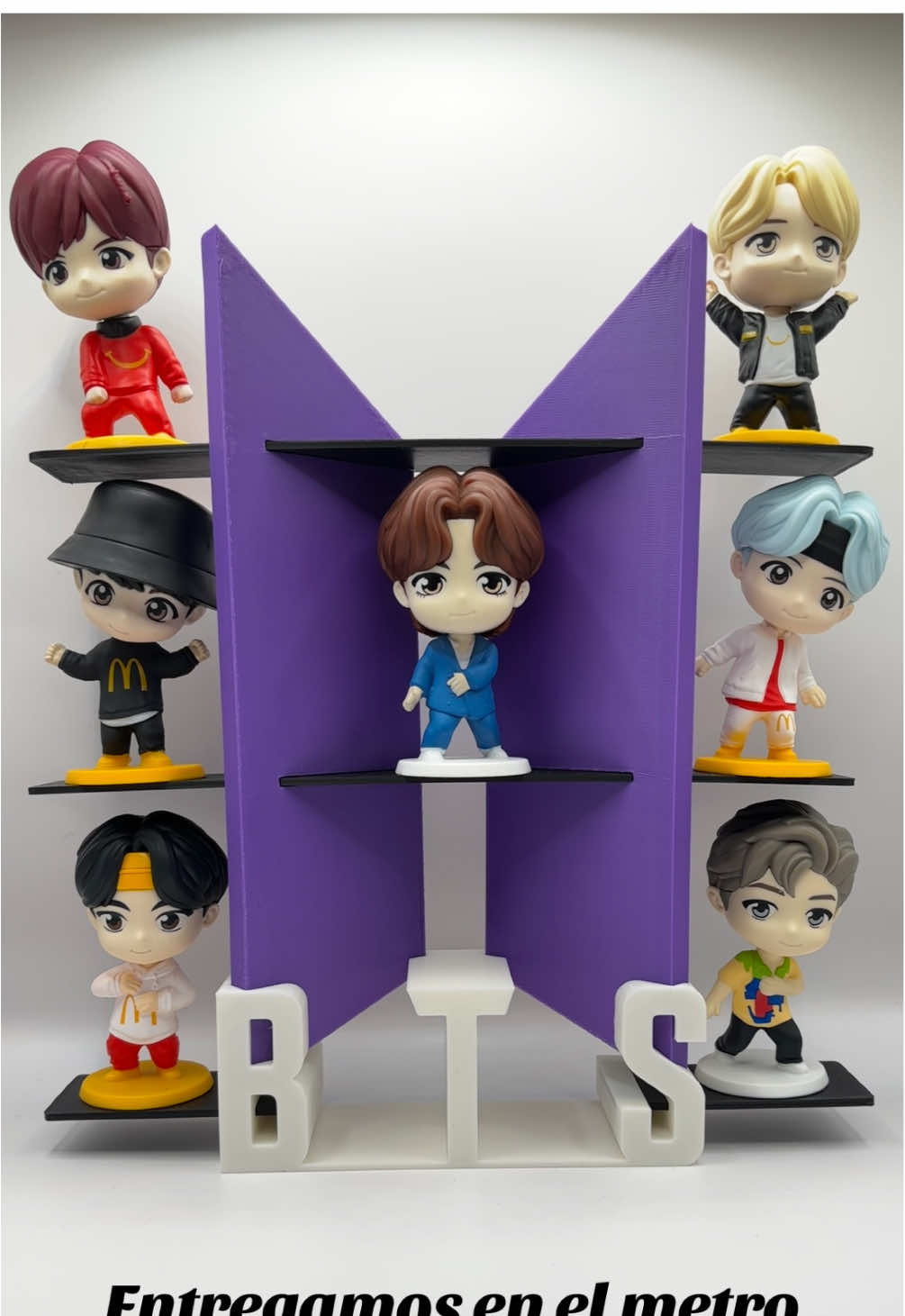 Tenemos la repisa para tus Tiny Tan! 🥰 . #chile #bts #tinytan #mcdonalds #impresion3d 