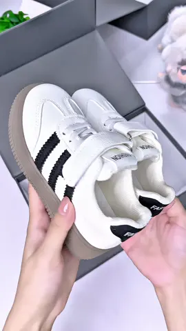 Giày Thể Thao Trẻ Em  Sneaker #giaythethao #giaytreem #giayxinh #mẹmiko #xuhuong 