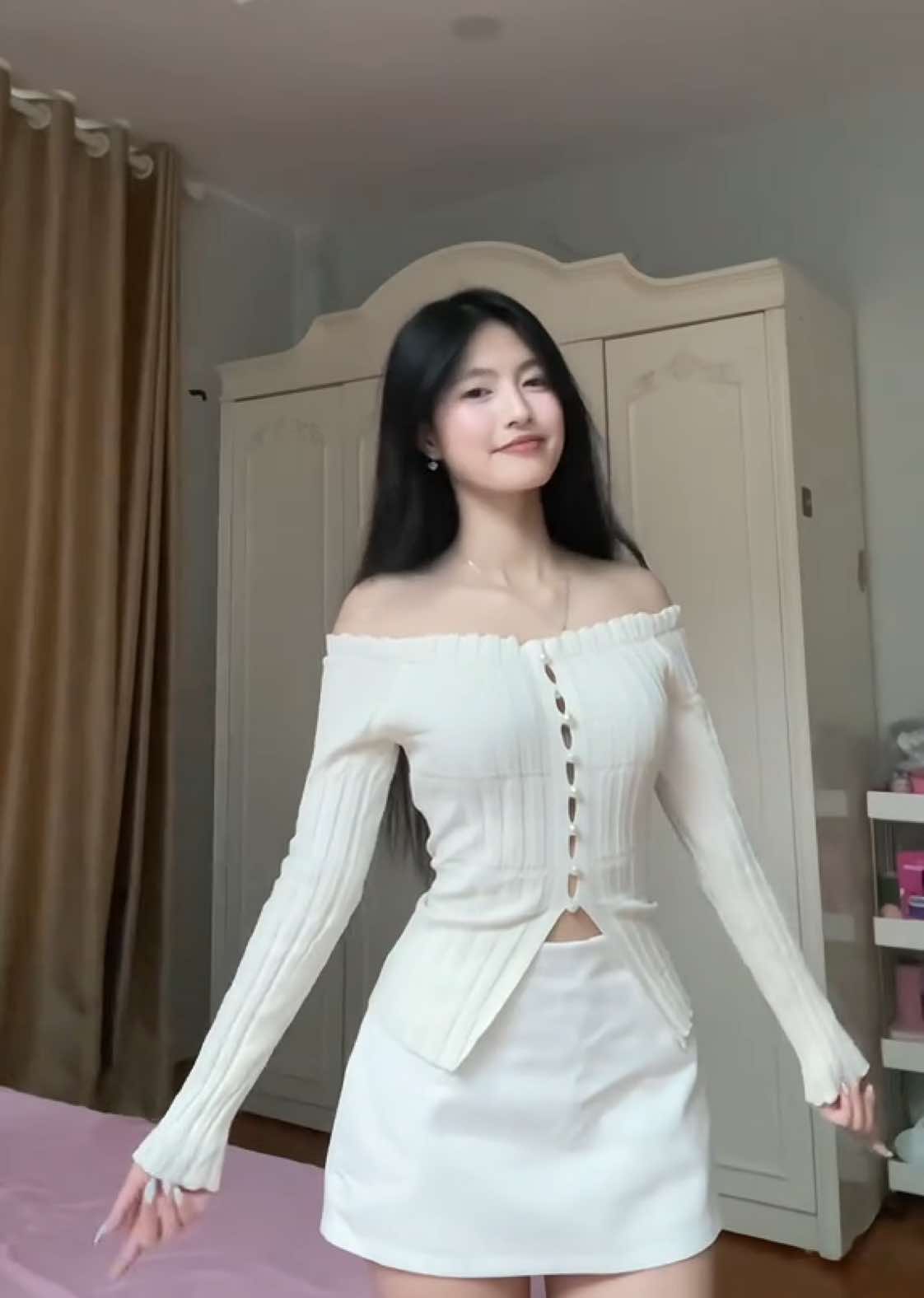 #xuhuong #fyp #myoutfit #thoitrangnu #aotrevai 