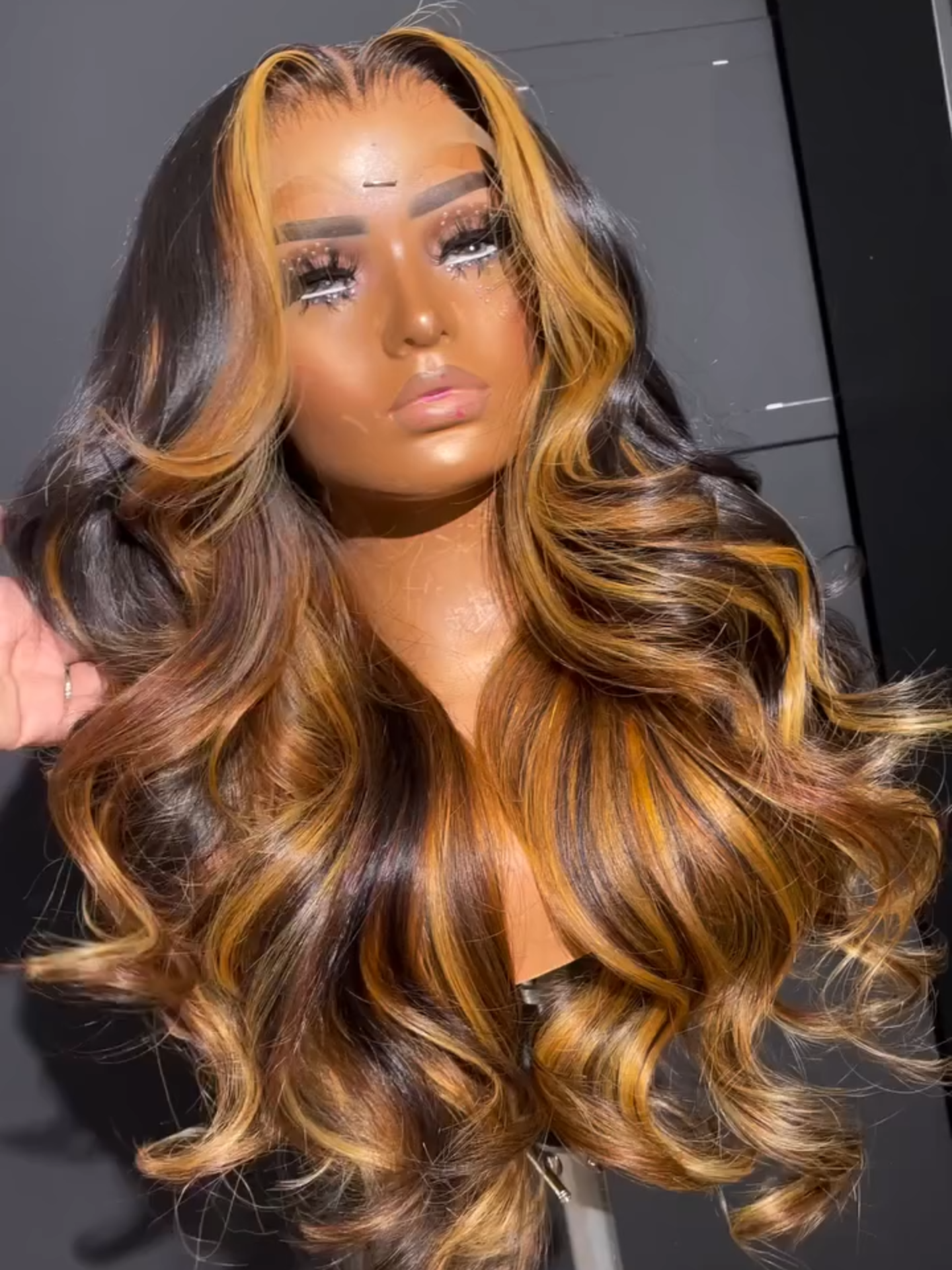 Your dream hair is just a click away🛒 #yolissahair#highlightshair#fyp#bobwigs#summerhair#frontalwig#blondehairwig#curlywaves