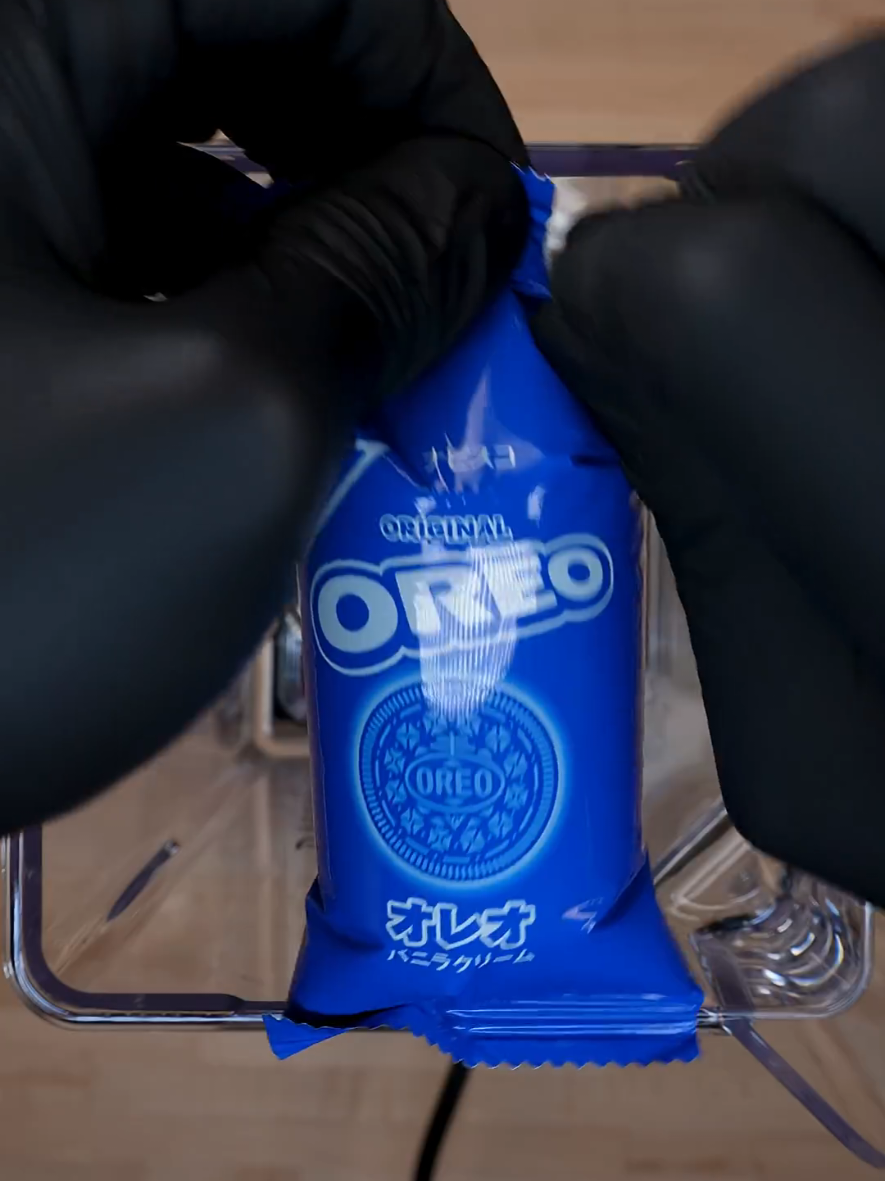 Oreo chocolate for the United States people  #LanguageLearning #usaeat #foodtiktok #asmrfood #foryou 