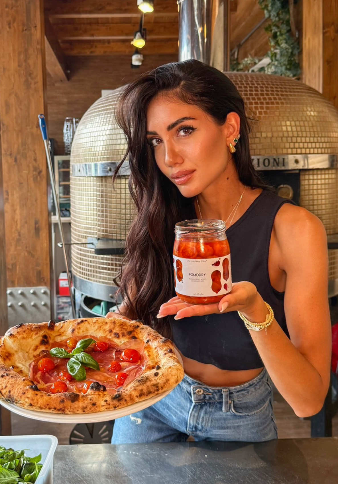Pizza con CULATTA 🍖 con pomodorino semi-dry 🍅 Italiana Vera 🥰 📲 3761125596 📍 Via Zabatta 109/111 San Giuseppe Vesuviano 🅿️ gratuito 🕦 APERTI 7 su 7 @ITALIANAVERA sughi 