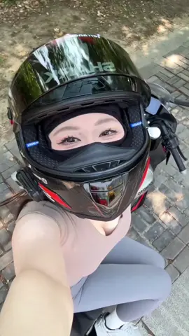 @你喜欢看的朋友 #女骑 #机车 #头盔 #450sr