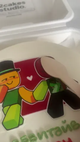 Happy bd to me 0.2 #roblox #notive #misterobvious #cake 