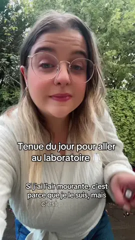 Nouveau lundi, nouvelle semaine… et vraiment, je suis dans un état pitoyable. Pour entamer ma seconde semaine à mon nouveau job c’est nul 😭. #pourtoi #travail #tenuedujour #laboratoire #etudes 