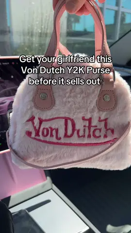 It’s light pink bro basically her soul #vondutch #vondutchbowlingbag #y2k #giftsforher #purse 