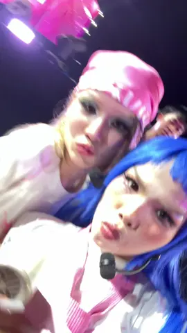 Trong album có nhiều sự đáng iuuu  @liu grace @SAABIROSE #exsh #concertemxinhsayhi 