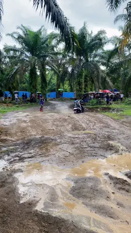 Emg agak lain duo bocah ajaib🤣 @atharalghifari23 #fyp #sirkuitnewpanza #habibgasper778 #grasstrack #grasstrack_id 