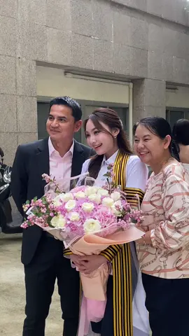 Big congrats น้องเพิร์ธ วันซ้อมใหญ่ รับปริญญา 👩🏻‍🎓🩷 พ่อดีใจ และภูมิใจที่สุดนะลูก❤️ @p🐾rth  #chulalongkorn #จุฬา #CU #รับปริญญา 