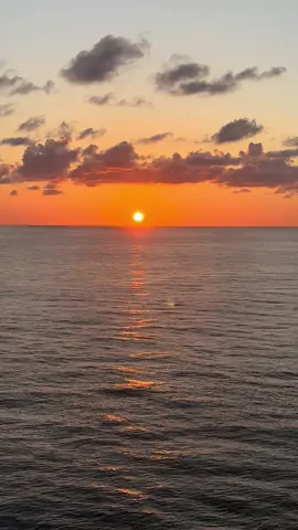 Renegade stories - pahina (Rock version)  #pahina #beach #sunset #marinotiktok #seafarerslife 