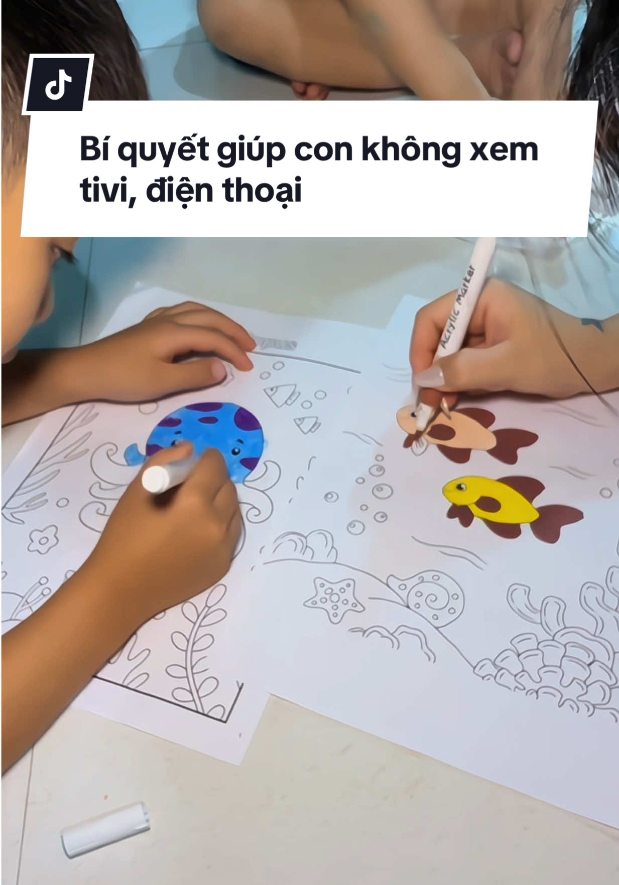 Tranh tô màu bé nào cũng thích 🎨#tranhtomau #mevabe #betomau #sangtao #lamme 