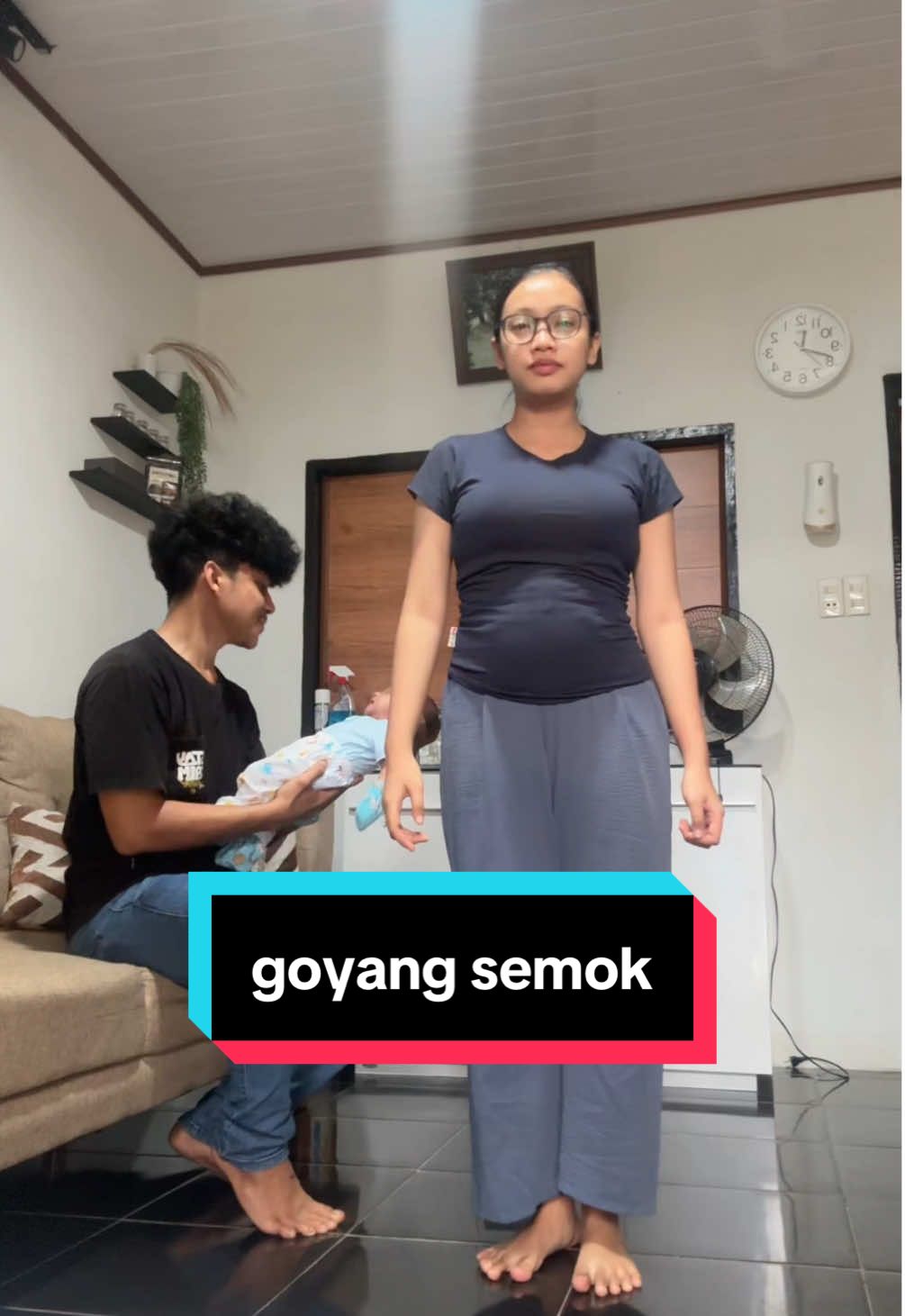 Fania : banyak”belajar goyang sama ayah ma😅#fyp #fypviralシ 