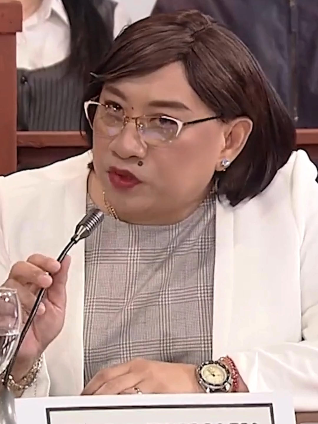 CIALA DISMAYA, MAY NILINAW! Napanood na ba ng lahat ang bagong karakter ni Michael V na si Ciala Dismaya sa 'Bubble Gang'?