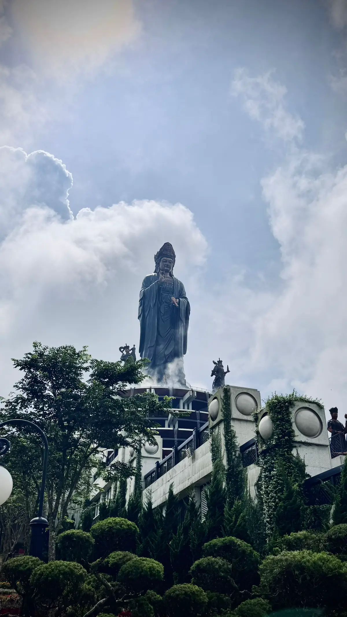 Hi vọng nhiều năm về sau ... Hoa sẽ nở, trà sẽ trong, nắng sẽ nhạt, buồn sẽ vơi, và chúc cho bản thân, sẽ Luôn luôn bình an và hạnh phúc..!