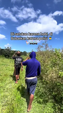 Awas ada ladusing👮🏻‍♂️😂 #fyp #ayamphilipin🇵🇭 #salamkakikiri🐓🐓 