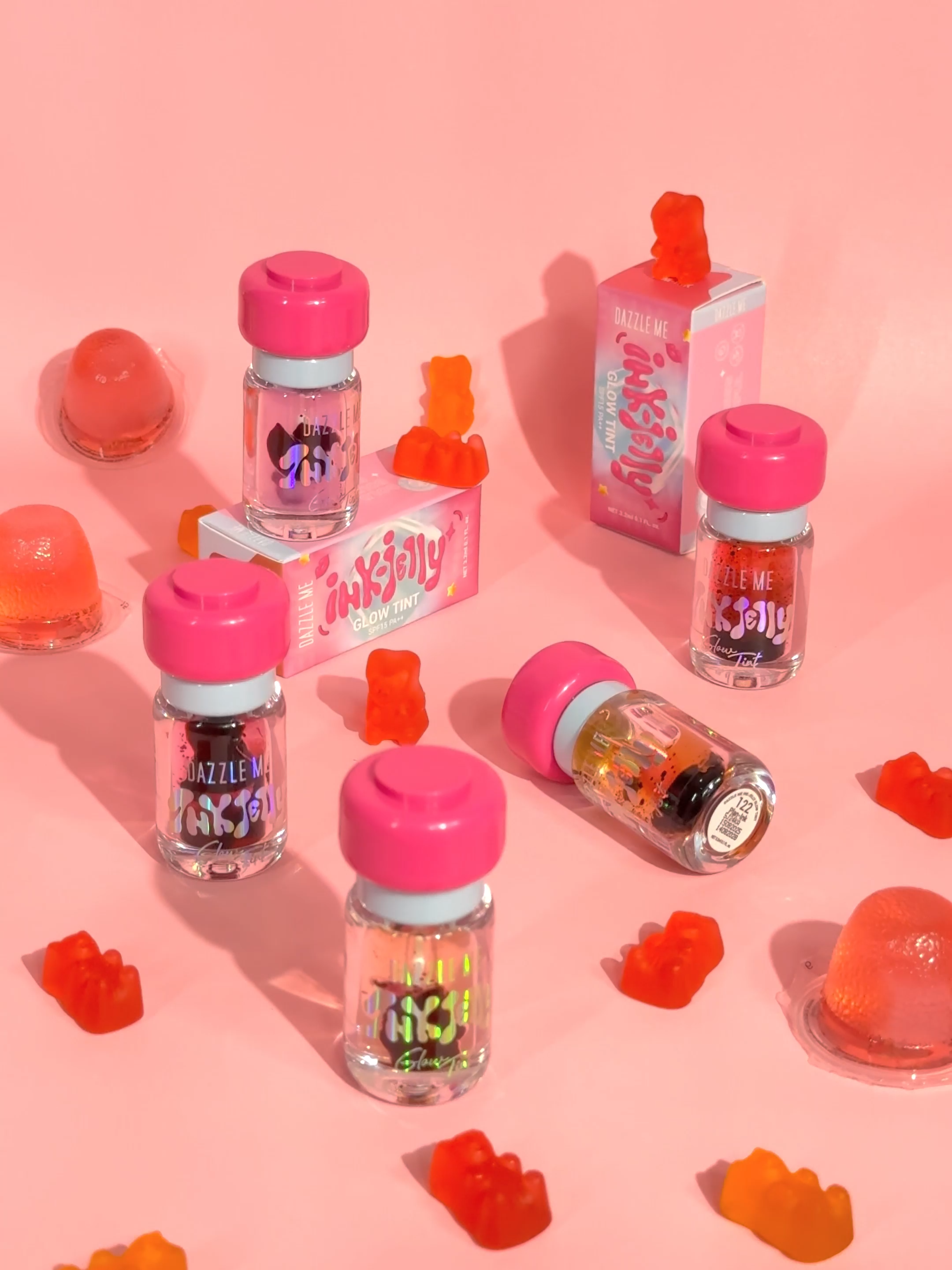 Snacks tapi buat bibir? Bukan buat dimakan! 🍓💋 #dazzlemebeauty #dazzlemeindonesia #dazzlemeid #dazzleme #dazzlemeinkjelly #inkjellyglowtint #jellytint #glossylip #inkjelly #liptint #lipprotection #newarrival #koreanjellylips #koreanlips