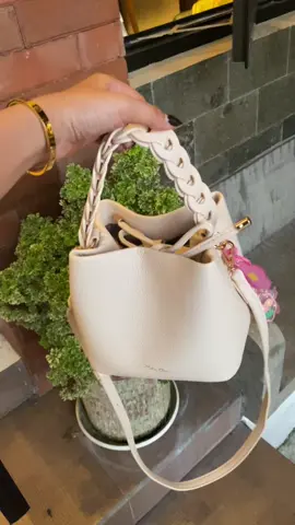 Lagi banyak promo buruan co #fyppppppppppppppppppppppp #handbag #slingbag 