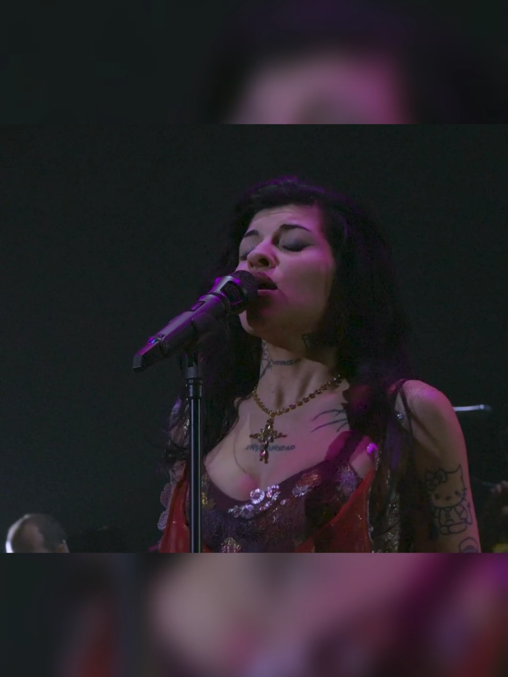 Presentación completa de Cazzu interpretando Tú y Tú en el Movistar Arena. Fecha 14/09/2025 #Cazzu #TuyTu #MovistarArena #Latinaje #EnVivo 