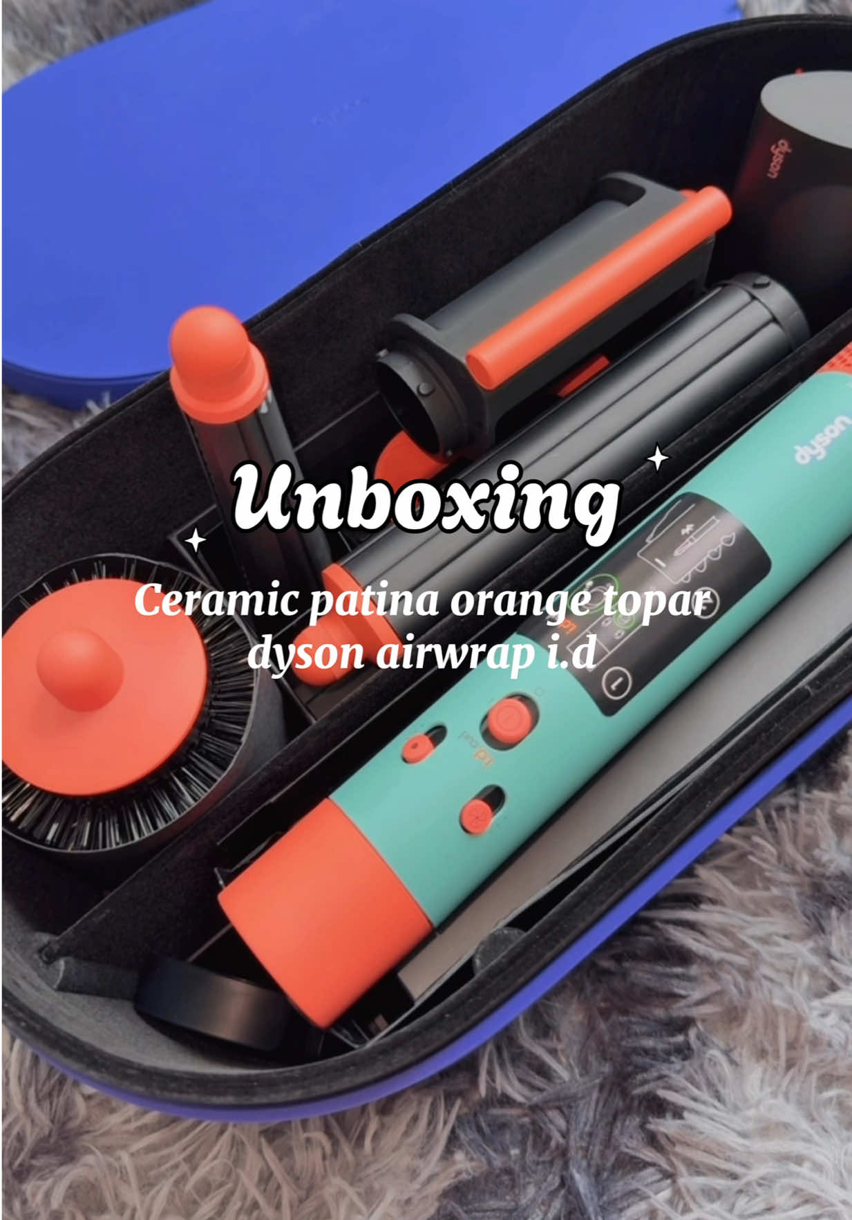 Unboxing Dyson Airwrap i.d Ceramic Patina Orange #hanniedaily #dyson #unboxing 