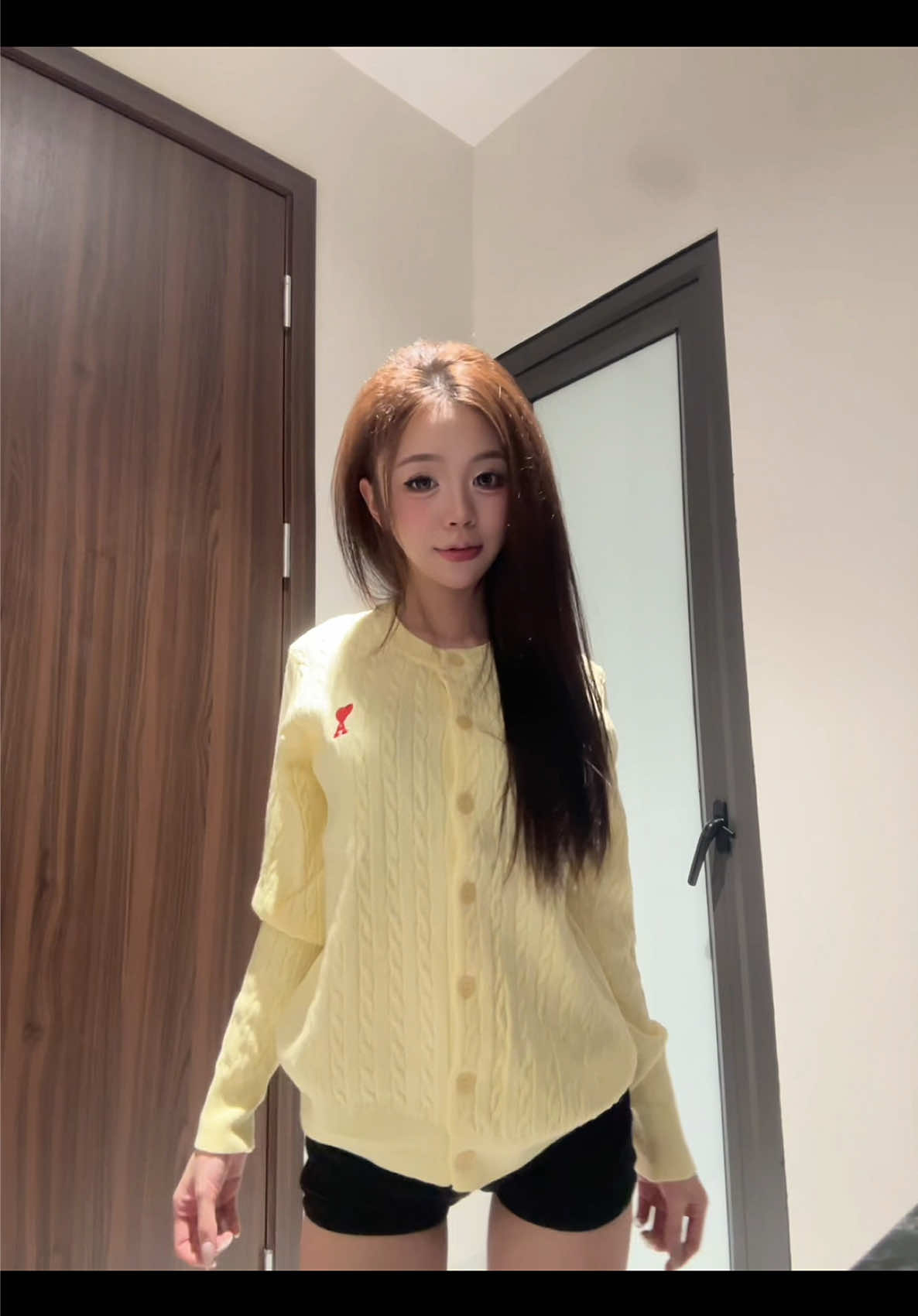 Màu vàng gà con chứ baoh hạ nhiệt mấy bà uii #cuachipstudio #fyb #aolenquangchau 