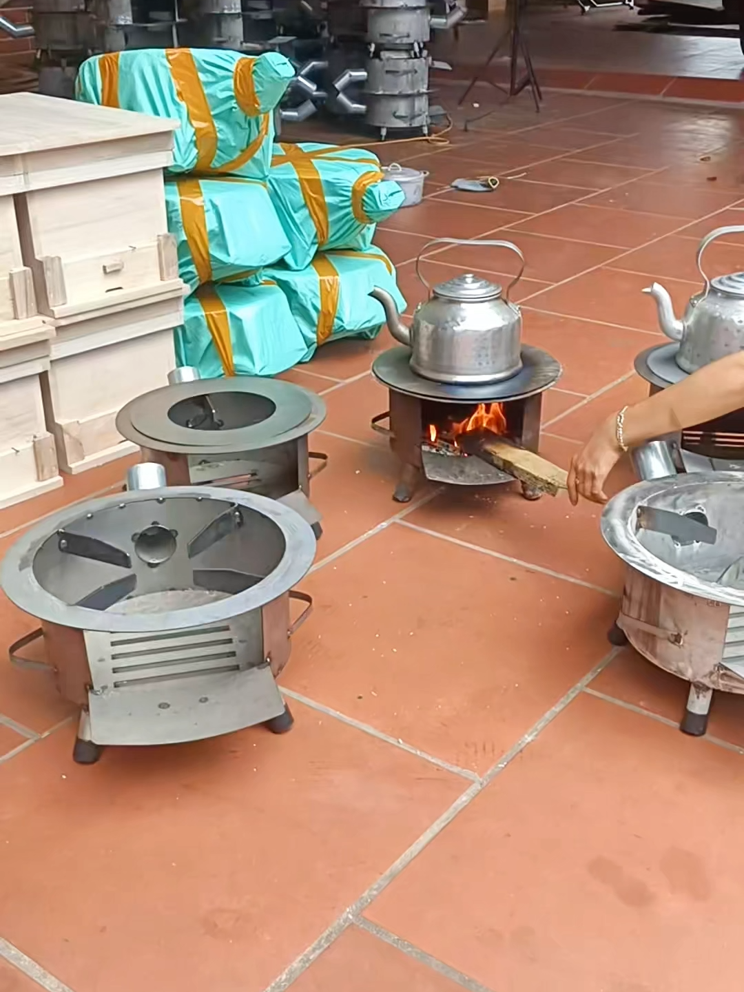 Trước đây nhóm bếp ám khói cay mắt lắm, giờ có cái này sạch sẽ, an toàn hơn nhiều. Ai hay nấu ăn ngoài trời thì mua ngay thôi!#xuhuong