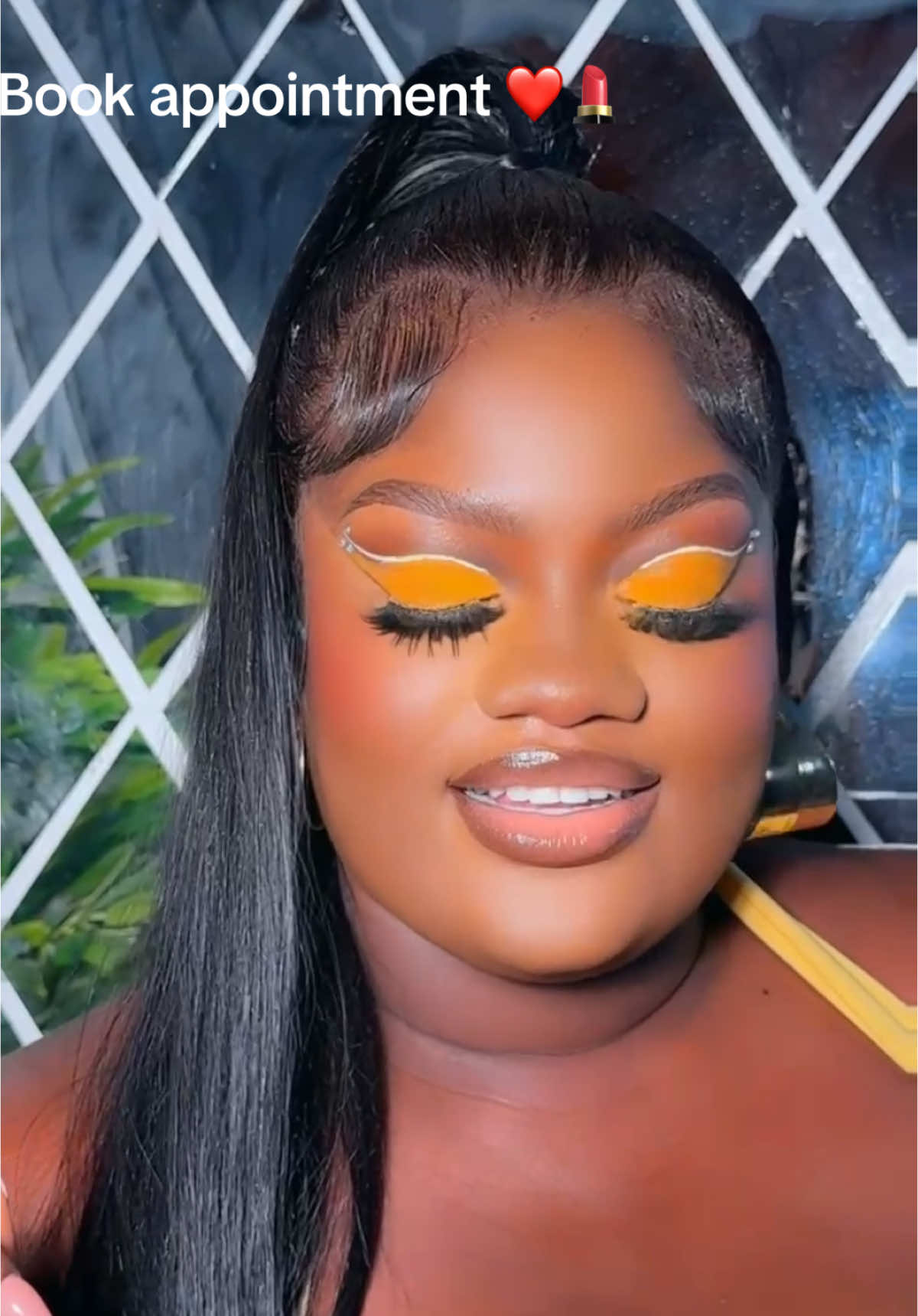 Book me❤️❤️ #foryoupage #goviral #festcmakeupartist #lagosmakeupartist #viralditiktok #500k 