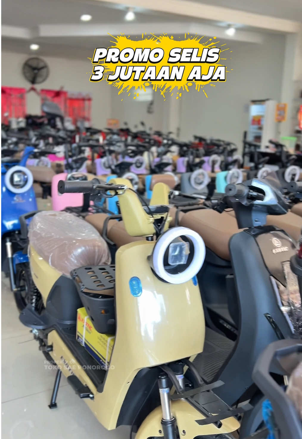 Khusus di promo akhir tahun, setiap pembelian sepeda listrik sudah termasuk hadiah kejutan yang bikin kamu makin happy😍🥳 Tunggu apa lagi? Yuk, ke Toko SAE PACIFIC Ponorogo sekarang dan pilih sepeda listrik favoritmu! Bagi yang ingin bertanya/pesan bisa langsung kontak/menuju ke: 📍 SAE PACIFIC 📍 Jl. Soekarno Hatta No. 208 Ponorogo 📍 Lokasi Google Maps : https://maps.app.goo.gl/Xihmn21YTxWmCdvS6 📲 0812-3223-3552 #fyp #foryou #promoakhirtahun #sepedalistrikindonesia #ponorogo24jam 