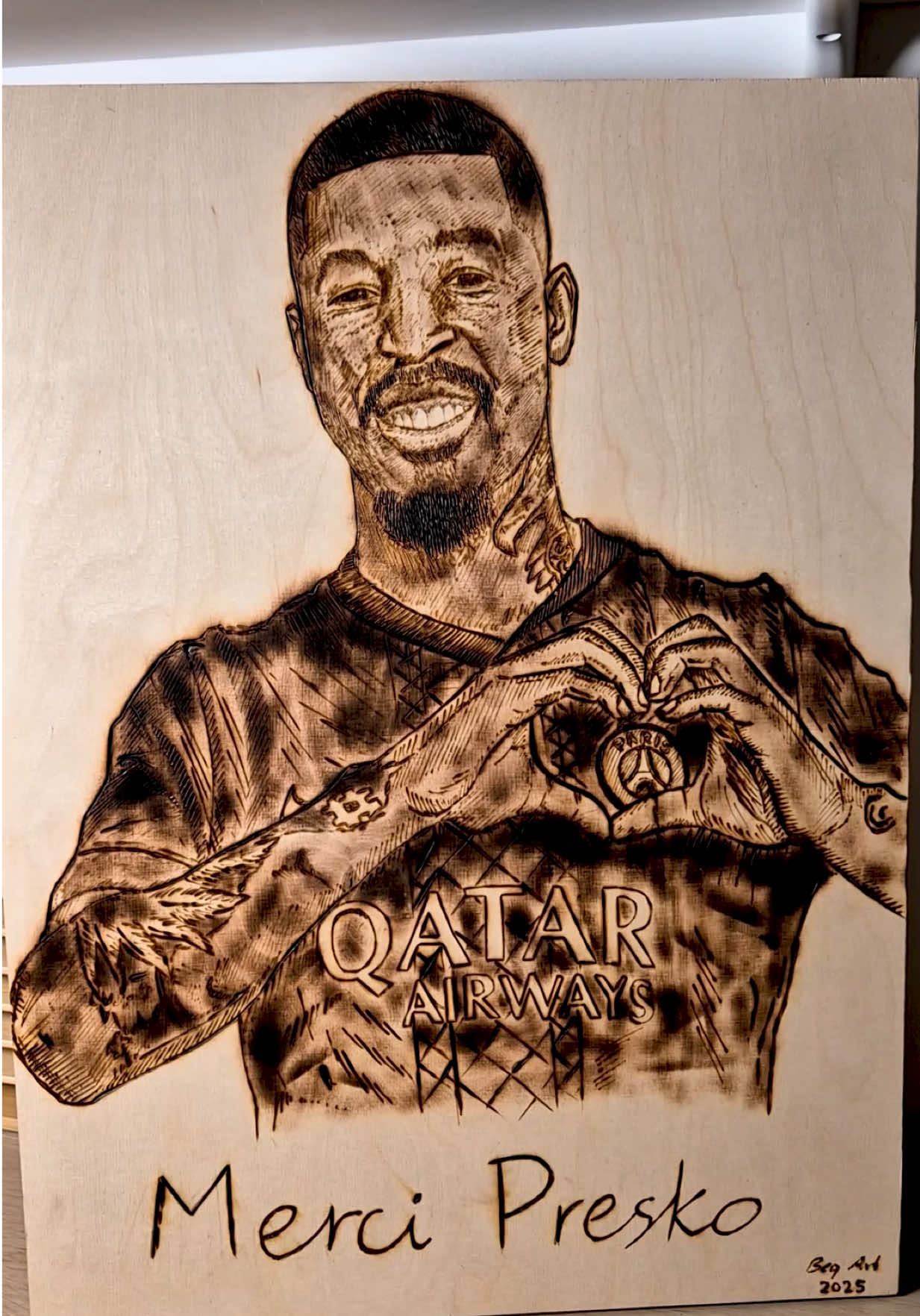 Etched in wood, etched in our hearts. ❤️💙  #PSG #Kimpembe 