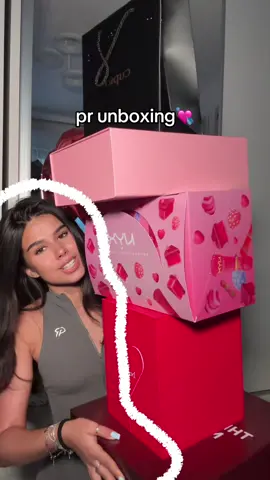 uitati va pe x2🤣🤣 VA MULTUMESCCCC DIN SUFLET❤️ ig: aalexiamihai #pr #influencer #girly #prunboxing 