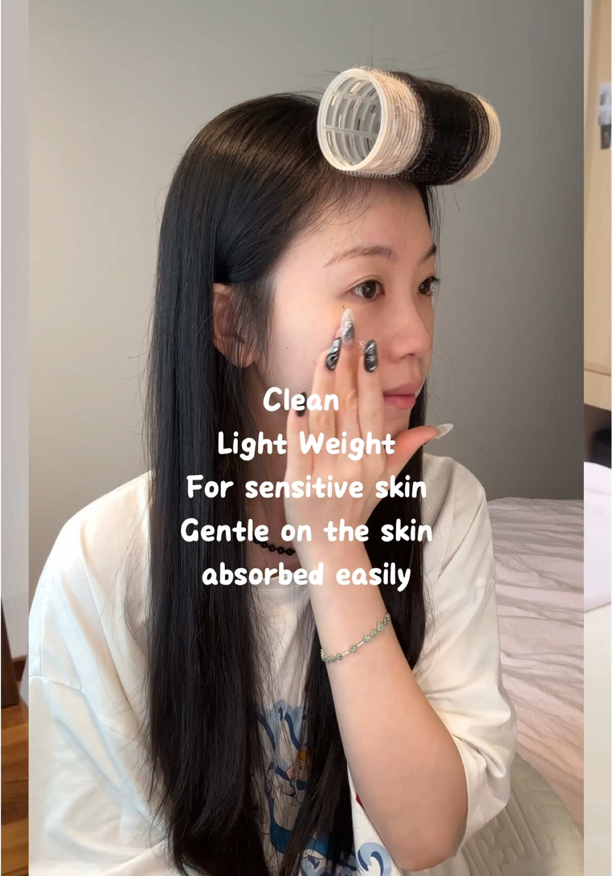 Clean beauty that fits in my carry-on 💼✨ Loving this waterproof, travel-ready skincare from HIDEHERE — EWG Verified, real results, and it’s all under $50?! 👏 Only at @Watsons 💛  #HIDEHERE #SkincareRoutine #TravelSkincare #CleanBeauty #WatsonsFinds 