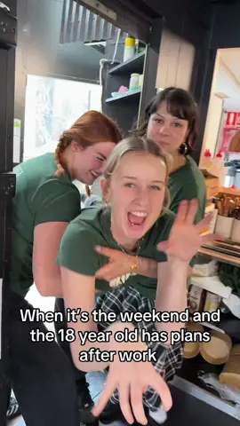 And comes in late and hungover the next day…  #perth #coffeelover #workbestie #hospolife #fyp 