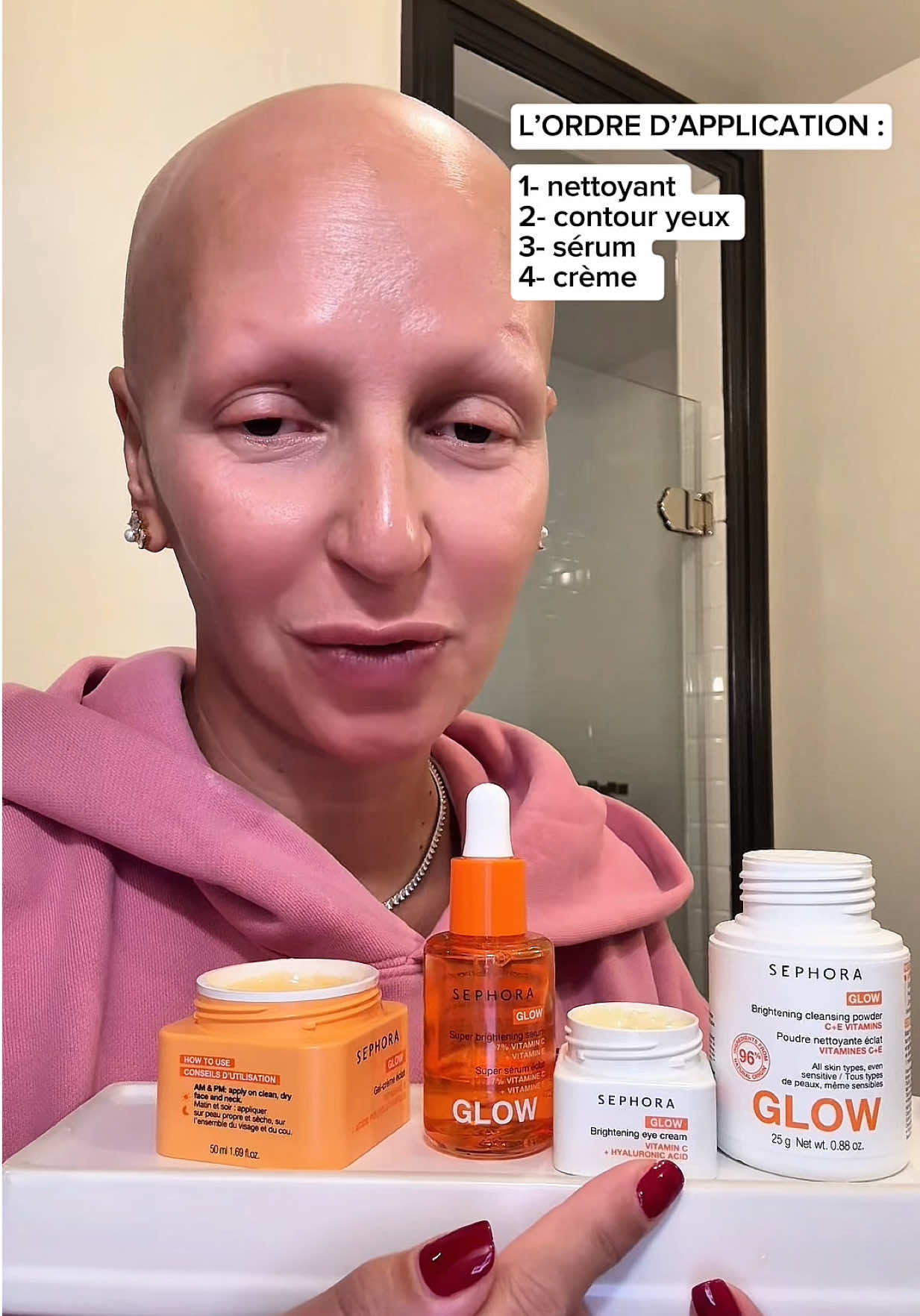 Une gamme pas cher et SI BIEN FAITE ! Le glow par @Sephora Collection c’est de bons actifs à prix accessibles . =>Dans l’ordre d’application : •Poudre Nettoyante – Vit. C + E, nettoie en douceur tout en réveillant ton glow. 1-Crème Yeux – Vit. C + Hyaluronique, pour un regard frais & illuminé. 2-Sérum Éclat – Vit. C 7 % + Vit. E, pour rayonner dès la première goutte. 3-Gel-Crème – Vit. C + Polyglutamique, hydratation longue durée & effet repulpant. Publicité  #glowroutine 