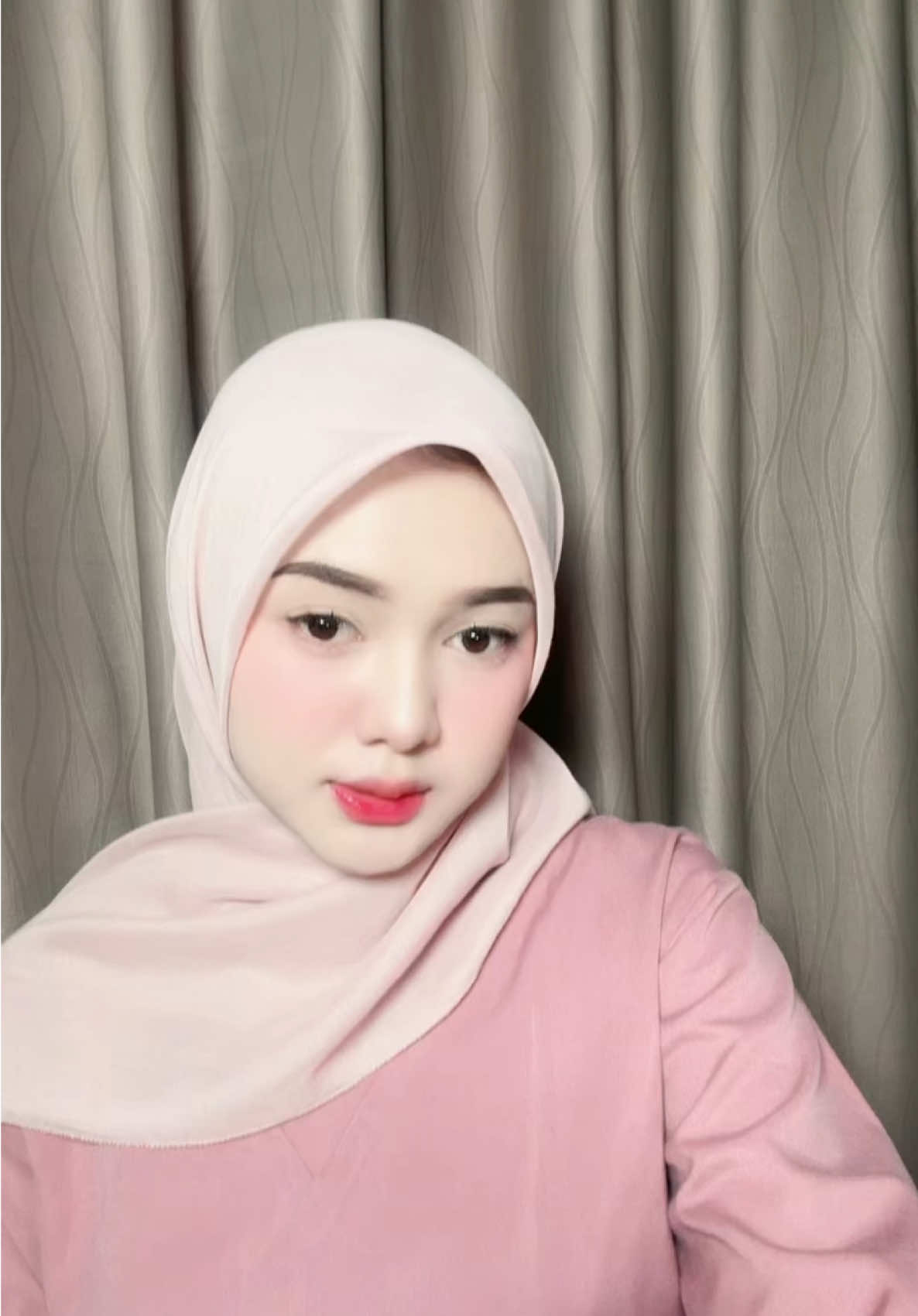 dapetin kulit impian menggunakan sunscreen dari medikacare skincare😍 #skincare #skincareroutine #fypシ #foryou #kecantikan 