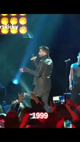 Ricky Martin – Livin’ la Vida Loca#rickymartin #fyp #pop #hits #music #lavidaloca 