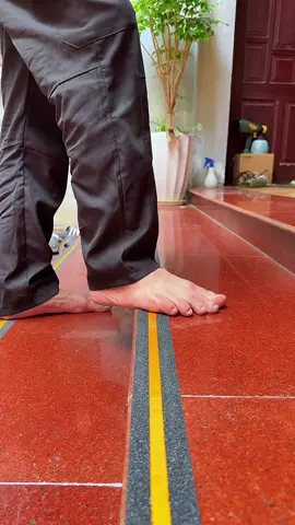 Băng nhám chống trơn trượt bậc thang