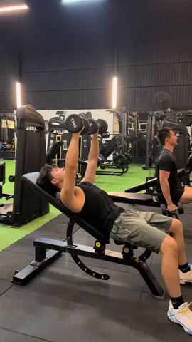 ကျန်းမာသန်စွမ်းပြီး ကိုယ်ခန္ဓာလှပဖို့တွက် Gymဆော့သင့်ပါတယ်နော်👀🔥#onefitnesscenter #GymTok #fyp 