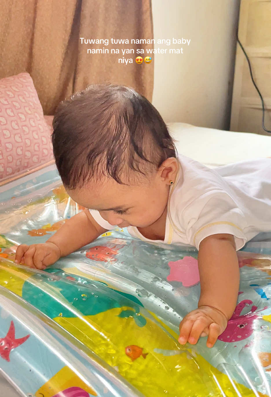 Nako mga mi bilhan nyo na din mga baby nyo nitong water mat na to para maenjoy din nila tummy time nila 😍 Grabe tuwang tuwa baby ko haha ayaw na umalis sa tummy time niya 😅  Baby water mat Baby water mat play Baby water mat inflatable  Baby water mat big size Water mat for babies Water mat tummy time Water mat for newborn Water mat for tummy time Inflatable water play mat Inflatable water mat for babies Baby tummy time toys Baby tummy time with water #tummytime #babywatermat #babiesoftiktok #4monthsold #toysforbaby 