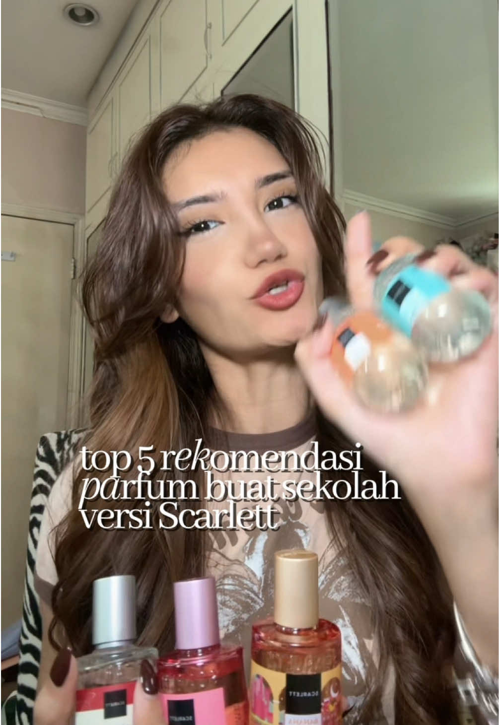nih lunas ya semua yang pada teror aku untuk selalu review parfum nya scarlett, coba komen dong fav kalian dari scarlett apaa?🥰   #parfum #parfumtiktok #parfumereccomended #parfummurah #parfumtahanlama 